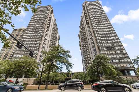 5701 N Sheridan Road, Chicago, IL 60660