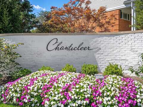 902 Chanticleer Lane, Hinsdale, IL 60521