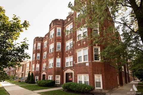 4857 W ROSCOE Street, Chicago, IL 60641