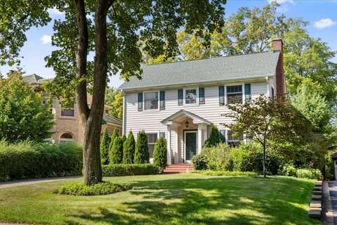 924 Chestnut Avenue, Wilmette, IL 60091
