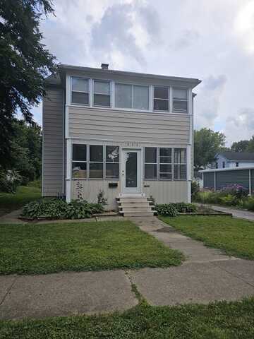 211 Edwards Avenue, West Dundee, IL 60118