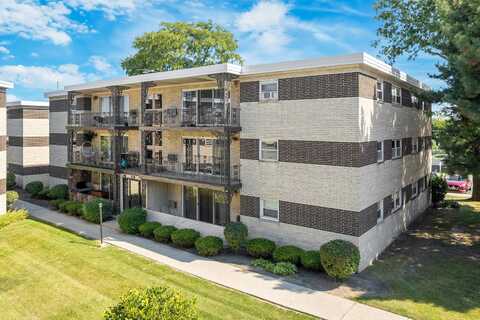 301 E PLAINFIELD Road, La Grange, IL 60525