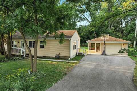 819 Southside Avenue, McHenry, IL 60051