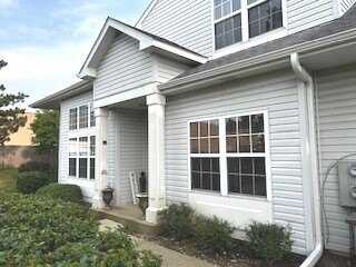 112 S Barton Trail, Batavia, IL 60510