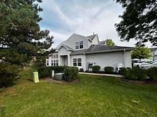112 S Barton Trail, Batavia, IL 60510