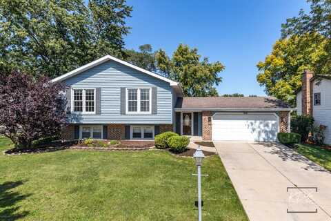 23w468 Moraine Court, Naperville, IL 60540