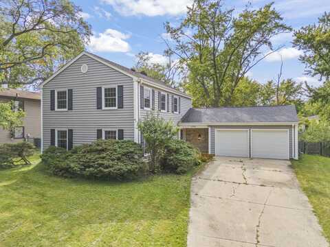 2s630 Devonshire Lane, Glen Ellyn, IL 60137