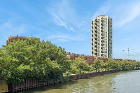 501 N Clinton Street, Chicago, IL 60654