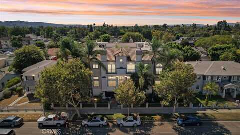 5635 Woodman Avenue, Van Nuys, CA 91401