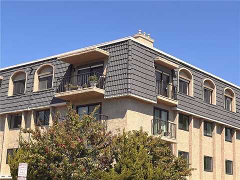 12400 MONTECITO Road, Seal Beach, CA 90740