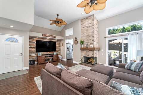 8182 Mainsail Drive, Huntington Beach, CA 92646