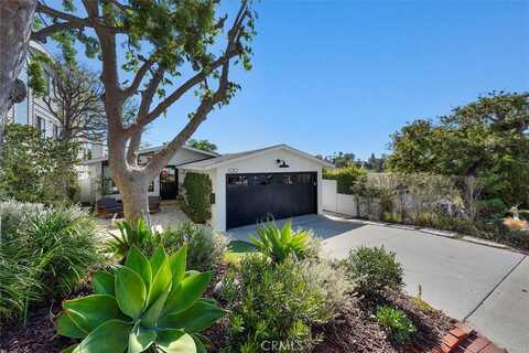 3212 N Poinsettia Avenue, Manhattan Beach, CA 90266