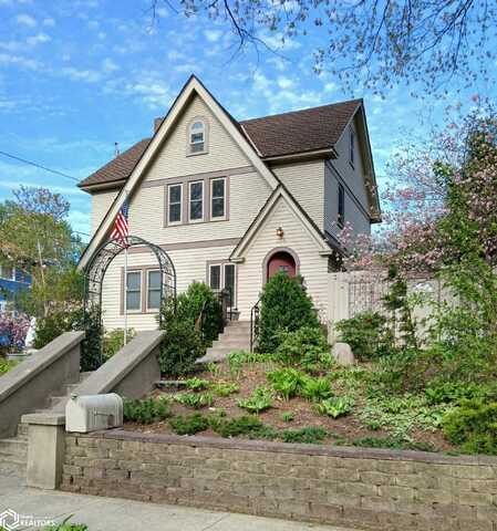 904 N 6Th Street, Red Oak, IA 51566