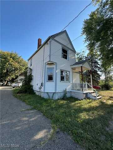929 3rd Street NW, Canton, OH 44714