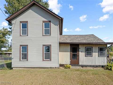 15299 Lincoln Way W, Dalton, OH 44618