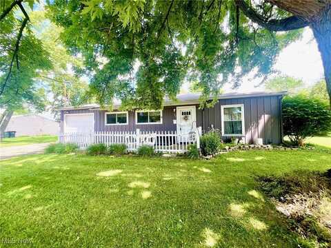 943 Hollis Drive, Elyria, OH 44035