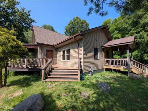 819 Braceville Robinson Road NW, Newton Falls, OH 44444