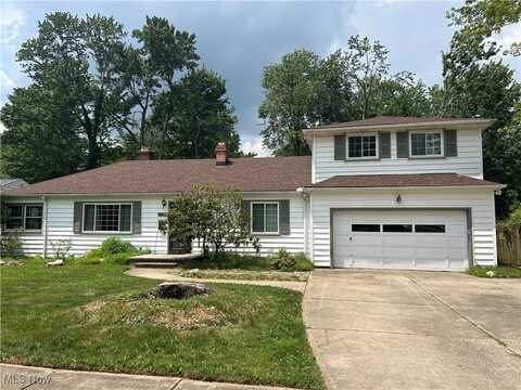 6406 Fernhurst Avenue, Parma Heights, OH 44130