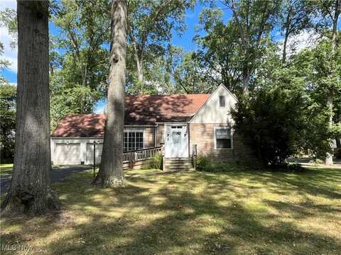 2545 Woodland Street NE, Warren, OH 44483