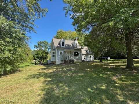 3820 Cooper Road, Lowellville, OH 44436