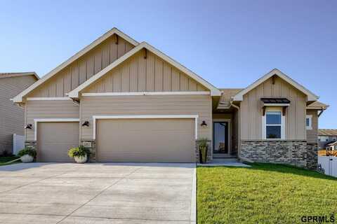 10915 Windward Avenue, Papillion, NE 68046