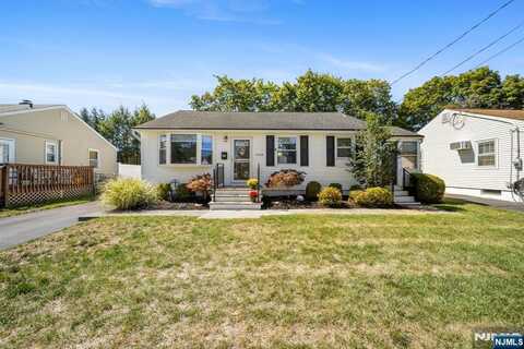 1438 Washington Avenue, Pompton Lakes, NJ 07442