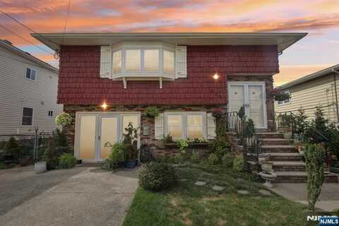 1025 Koelle Boulevard, Secaucus, NJ 07094