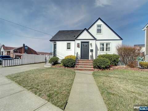 237 Park Avenue, Lyndhurst, NJ 07071