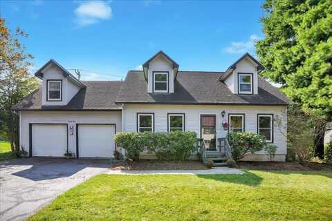 24 Derby Circle, South Burlington, VT 05403