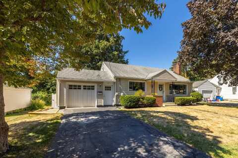 67 Hillcrest Drive, Portsmouth, NH 03801
