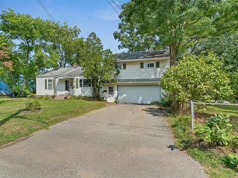 7 Mohawk Avenue, Essex Junction, VT 05451