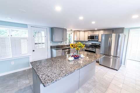 1 Old Coach Road, New Boston, NH 03070
