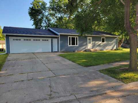 1711 Vonnie St., Vermillion, SD 57069