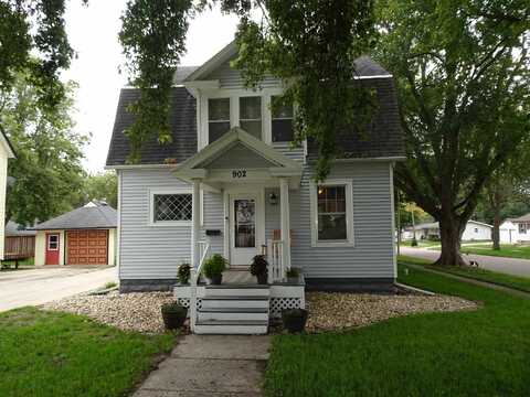 902 6th Street, Sheldon, IA 51201