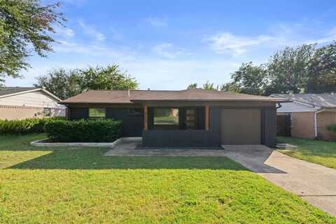 8652 Ashcroft Avenue, Dallas, TX 75243