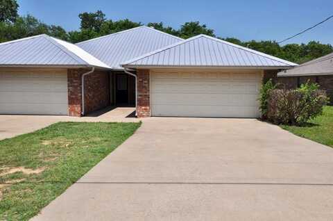 1122 W Spring Street W, Weatherford, TX 76086