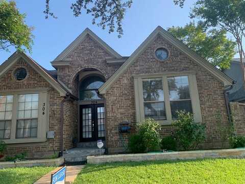 304 Cimarron Trail, Irving, TX 75063