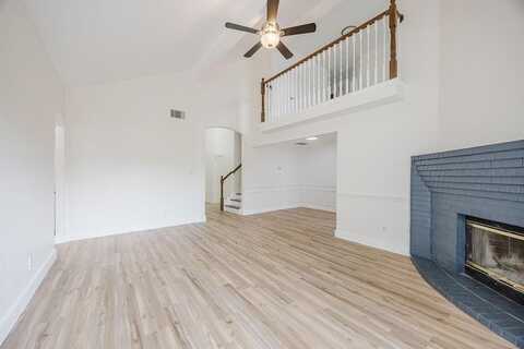 907 Yellowstone Drive, Mansfield, TX 76063