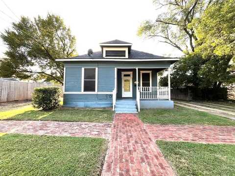 217 N Scullin Avenue, Denison, TX 75020
