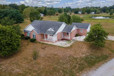 8363 East Park Street, DuQuion, IL 62832