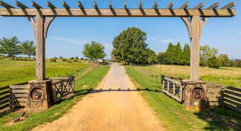 1190 S. SAWMILL RD, Quitman, AR 72131