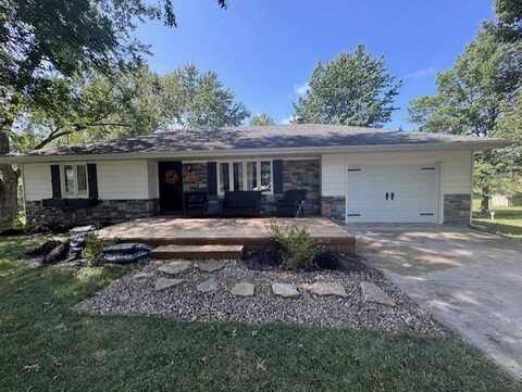 307 Pine Valley Rd, Maysville, MO 64469