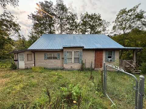 206 Johnson Street, Glenville, WV 26351