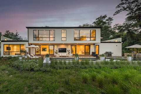 4 Third Street, Sag Harbor, NY 11963