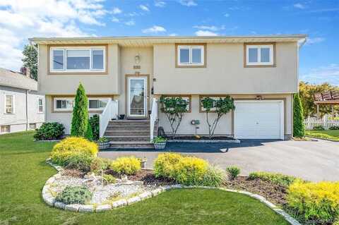221 14th Street, West Babylon, NY 11704