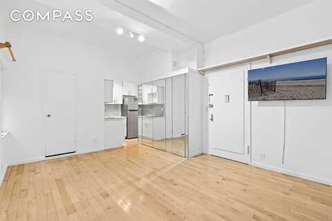 57 West 58th Street, New York, NY 10019