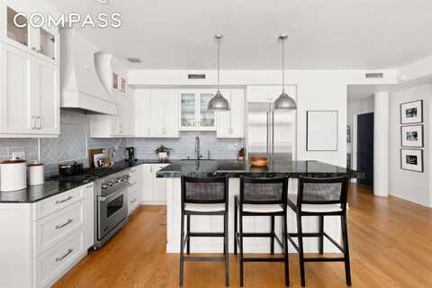 129 West 20th Street, New York, NY 10011