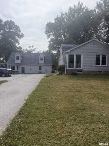 2127 W 51ST Street, Davenport, IA 52806