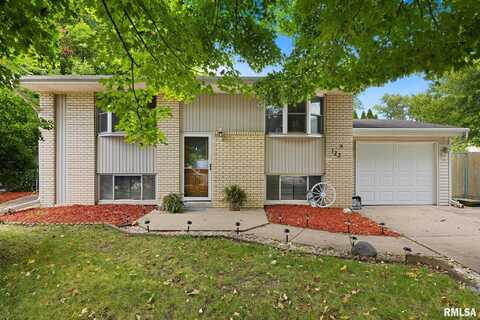 122 LYNNHAVEN Drive, Washington, IL 61571