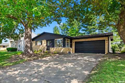 1318 S 2ND Avenue, Morton, IL 61550